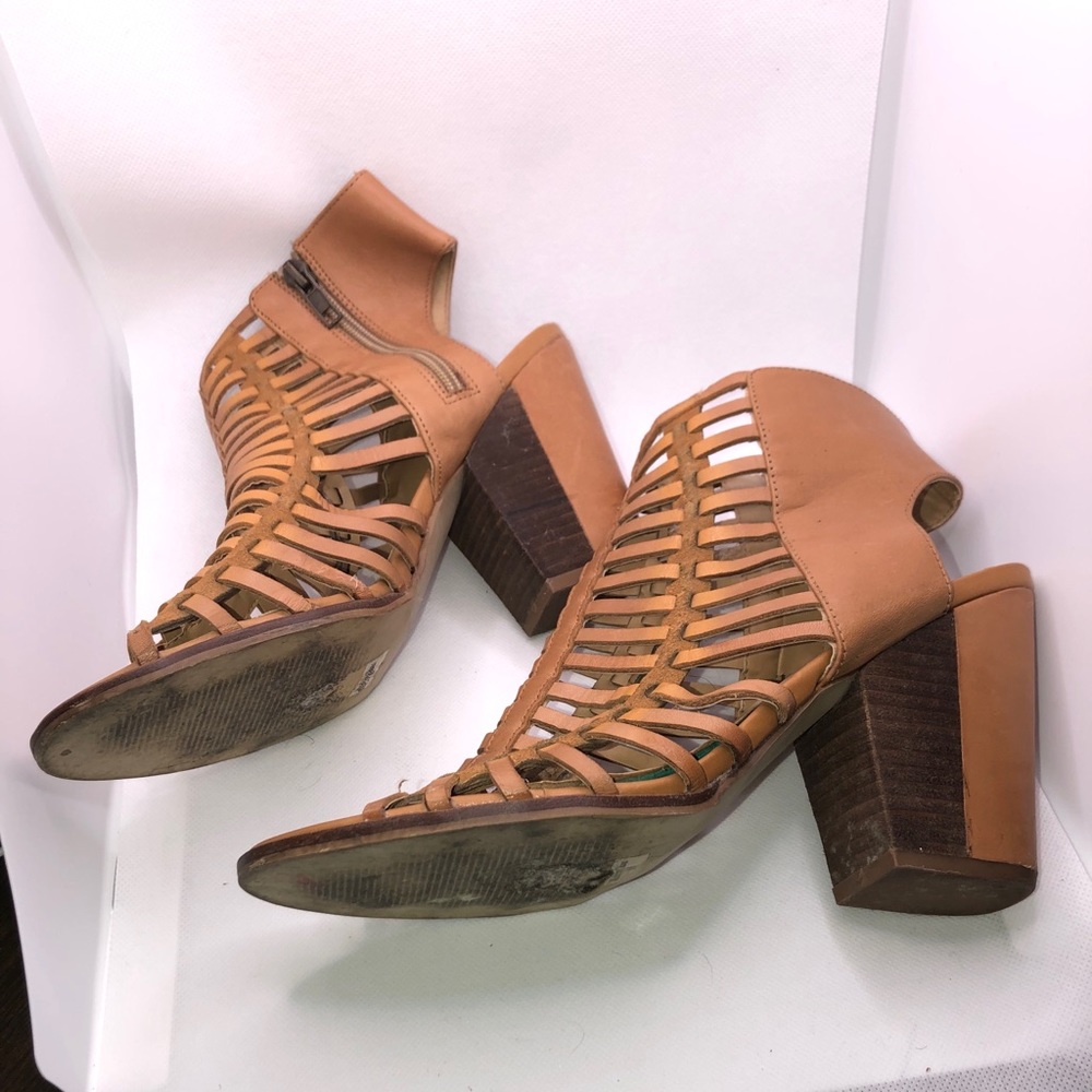 Dolce Vita Summer Heels - Picture 3 of 4